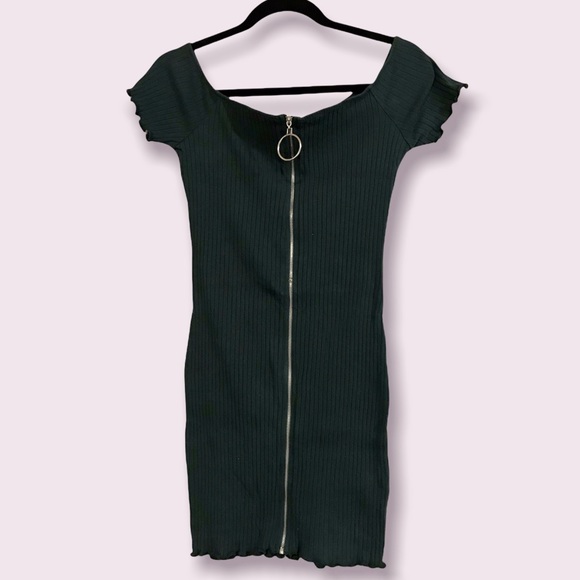 👗3/$20.00 SALE‼️ Heart & Hips Women’s Dark Green Off shoulder minidress size L - Picture 6 of 8